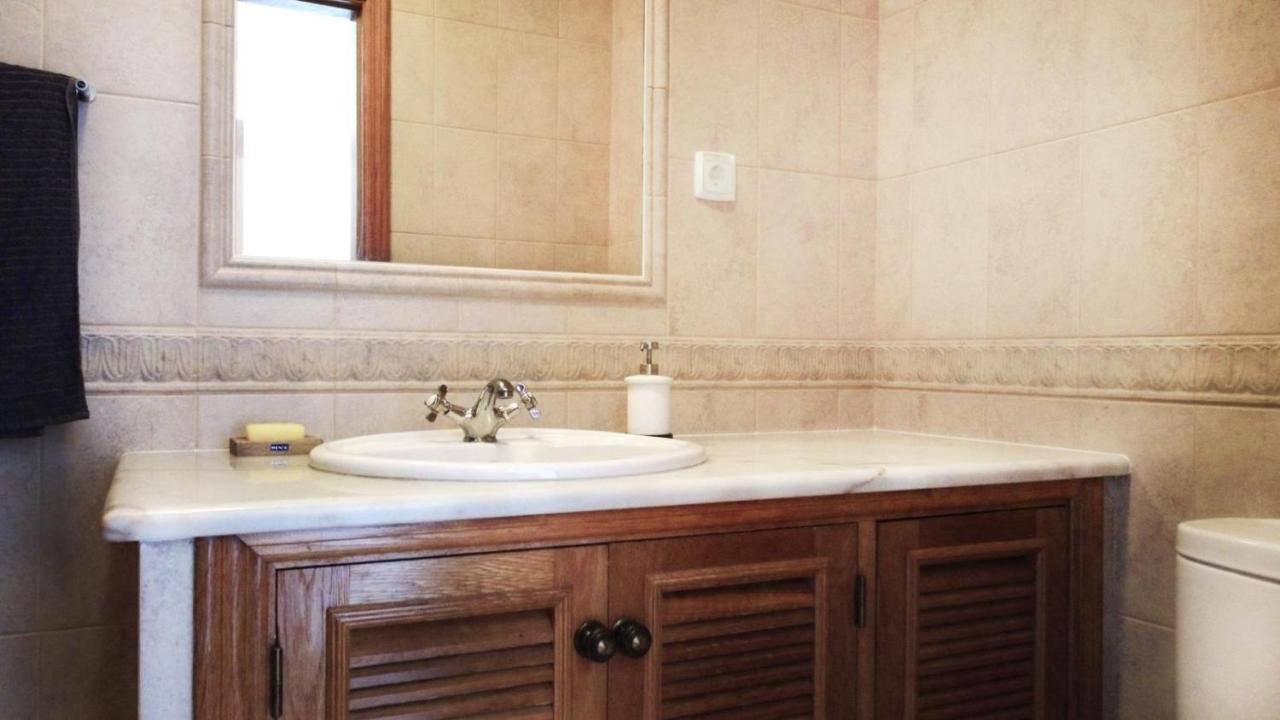 Komfortables Town House In Traumhafter Lage Budens Extérieur photo